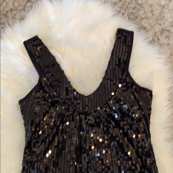 Black minidress with sequins on the front - Picture 2 of 4